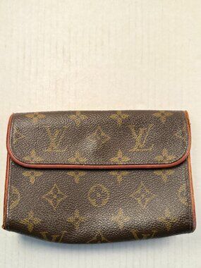LOUIS VUITTON FLORENTINE WAIST POUCH